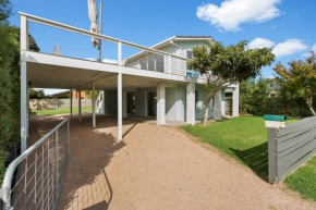 Imollu Beach House 5-Bed 2 5-Bath